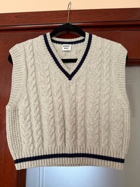 Sunday Best Cream Cable-Knit V-Neck Sweater Vest with Navy Trim